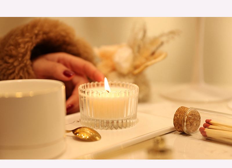 NC0004 Venta al por mayor de fábrica de velas perfumadas creativas, cera de varilla larga, banquete de boda, regalo de vacaciones, vela de cumpleaños al por mayor